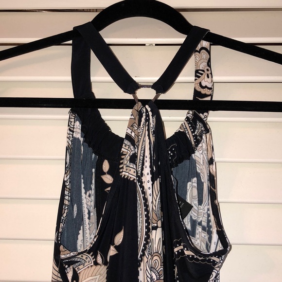 NWT - Sexy Keyhole Top. Show off your shoulders! - Picture 3 of 8